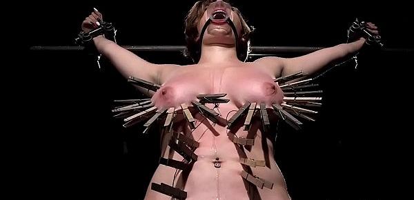Locked in device babe gets zipper bondage